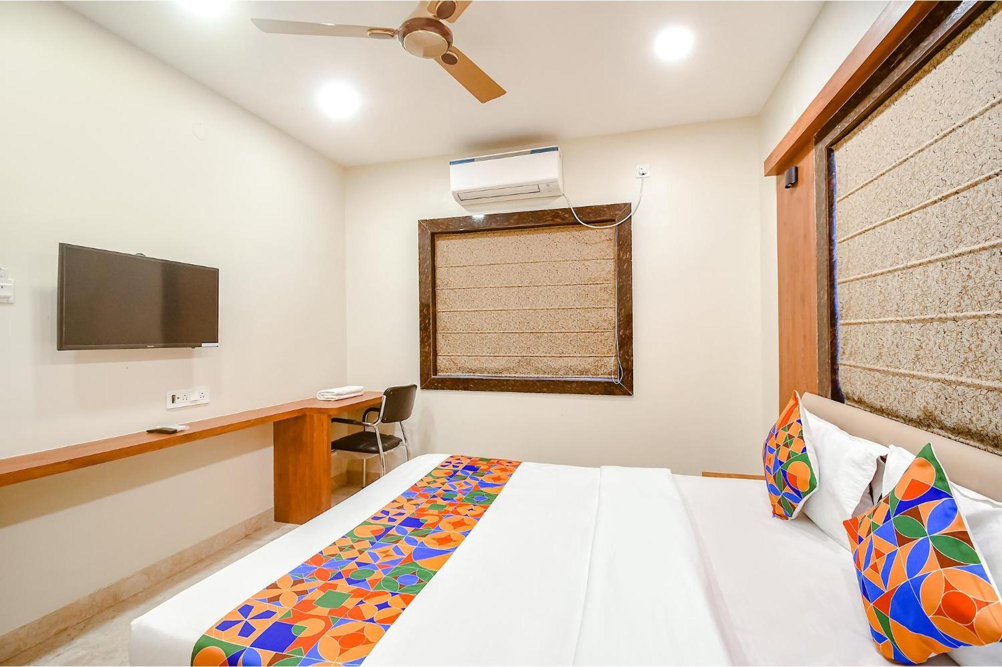 Fabhotel Dream World Residency - Nr Biswa Bangla Gate Calcutta Extérieur photo